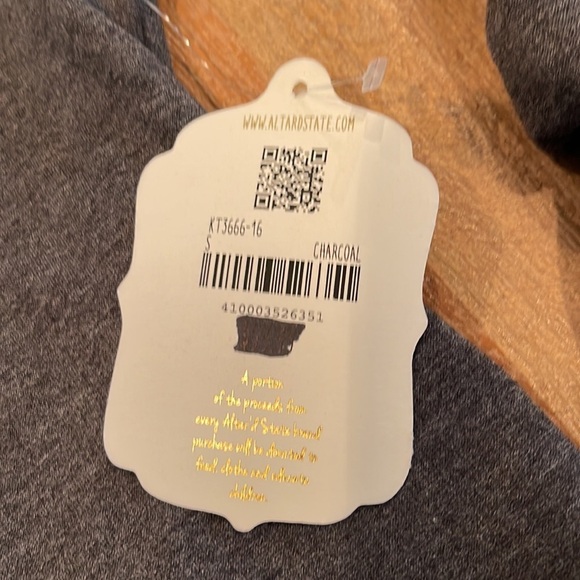 𝅺ALTAR’D STATE Small gray cropped sweatshirt hoodie - Picture 5 of 6